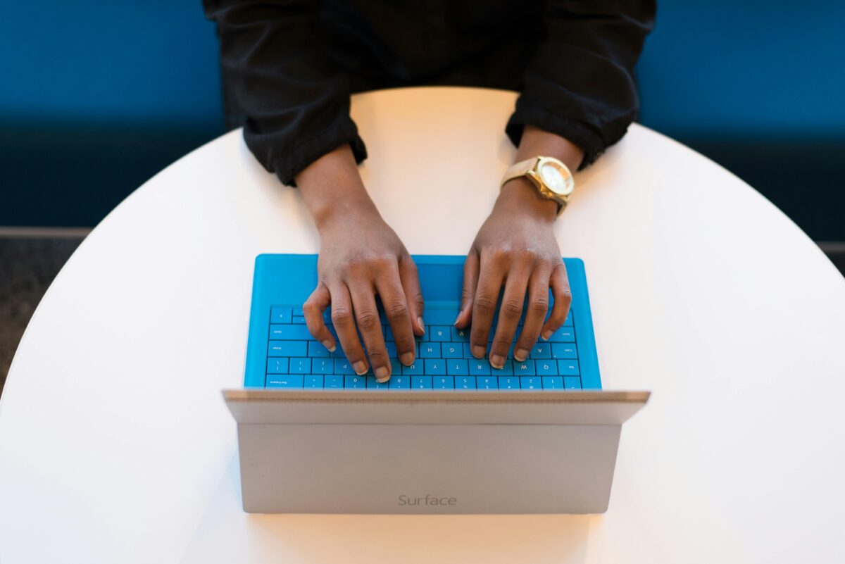 DailyStory Blog | DailyStory vs. Constant Contact: Which marketing platform is better?