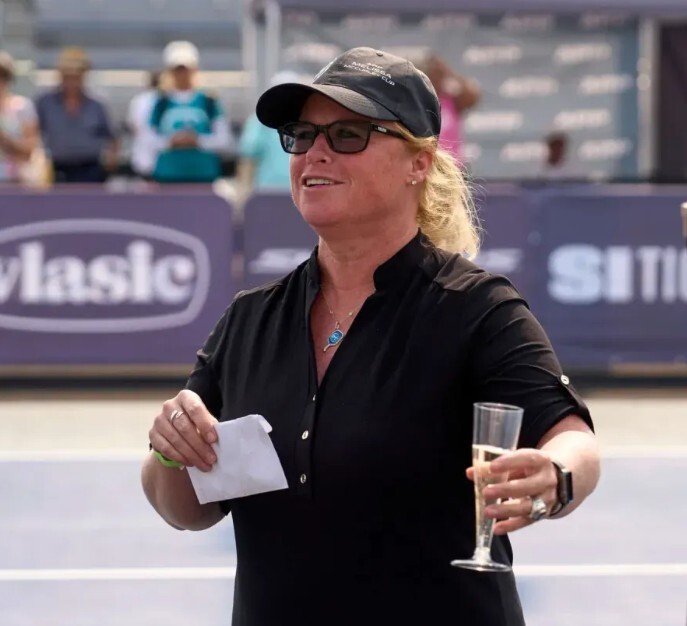 Melissa McCurley.jpg